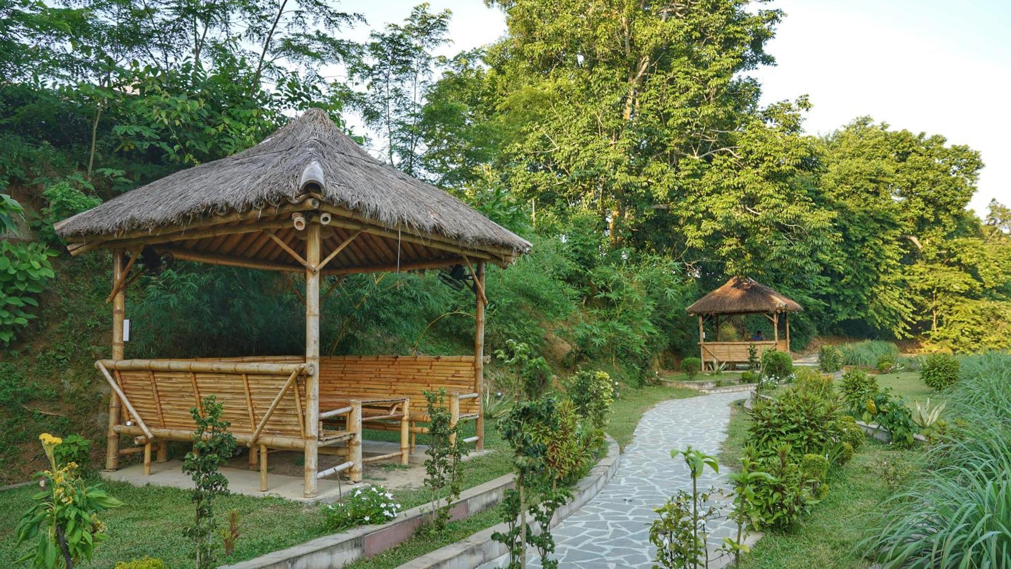 Vaani Greens Wildlife Resort, Kaziranga Kuthari ภายนอก รูปภาพ